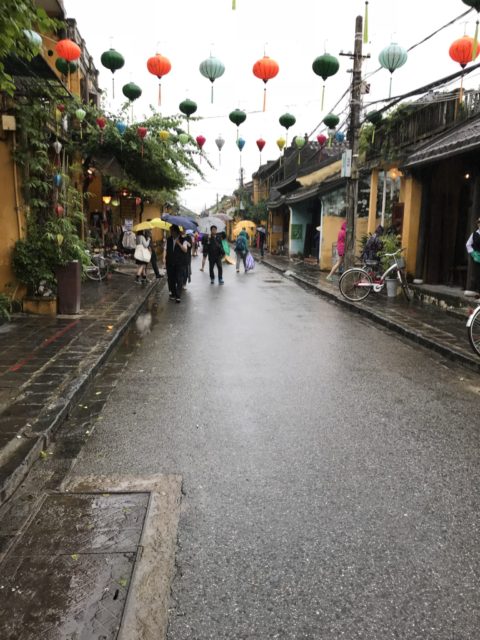 ホイアン