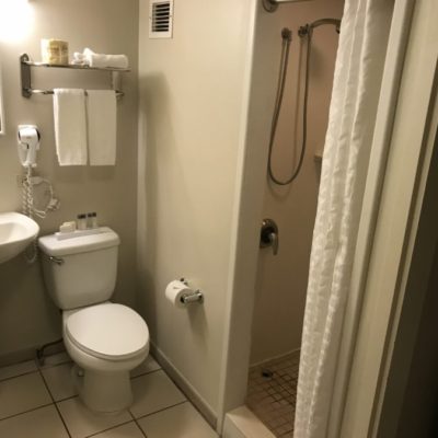 トイレ、シャワー